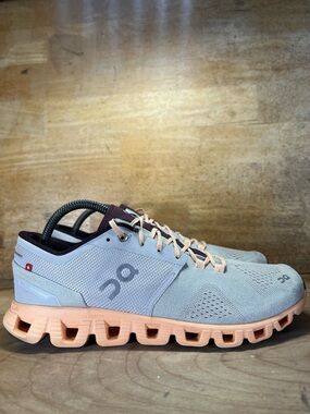 On Cloud X REFLECTIVE Womens Size 10.5 Running Shoes Sneakers Silver Almond